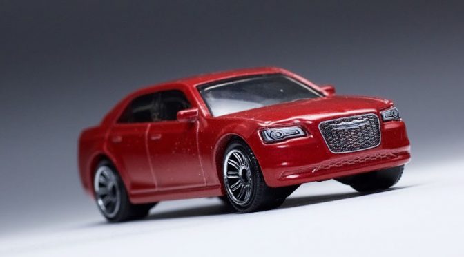 “穷人的宾利”——2015 Chrysler 300震撼上市